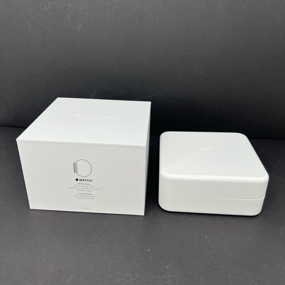 Apple Watch 1st Gen A1554 MJ3U2LL/A 42mm 6GB WiFi Only 4.3 Stainless main image 8